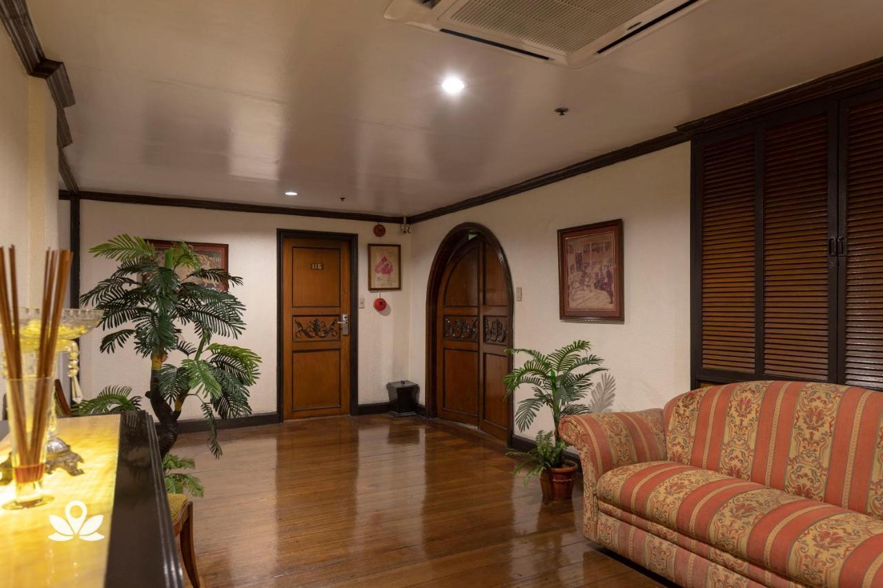 Zen Rooms Camelot Hotel Qc Ciudad Quezon Exterior foto